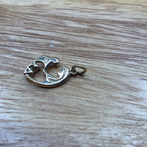 10kt gold mother and child pendant (new) - Picture 3 of 6